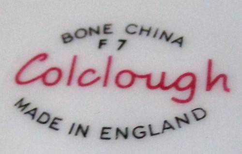 A STUNNING BONE CHINA PORCELAIN SIDE PLATE BY COLCLOUGH MADE IN ENGLAND