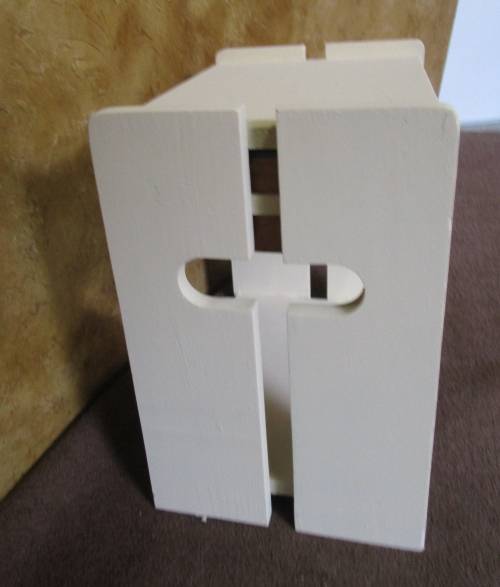 A MARVELOUS CHALK PAINTED BEDSIDE CABINET WITH ONE DRAWER TRENDY/STATEMENT PIECE