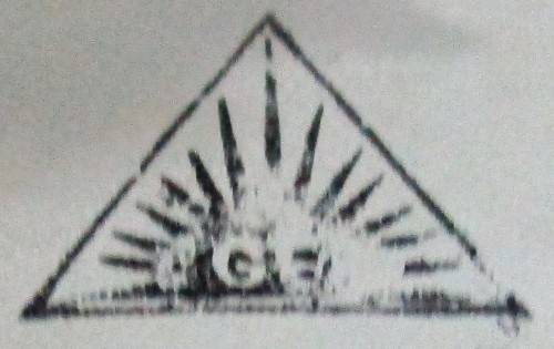 ELGANT & STYLISH A GOLDEN COLOR PORCELAIN MILK CREAMER - FABULOUS