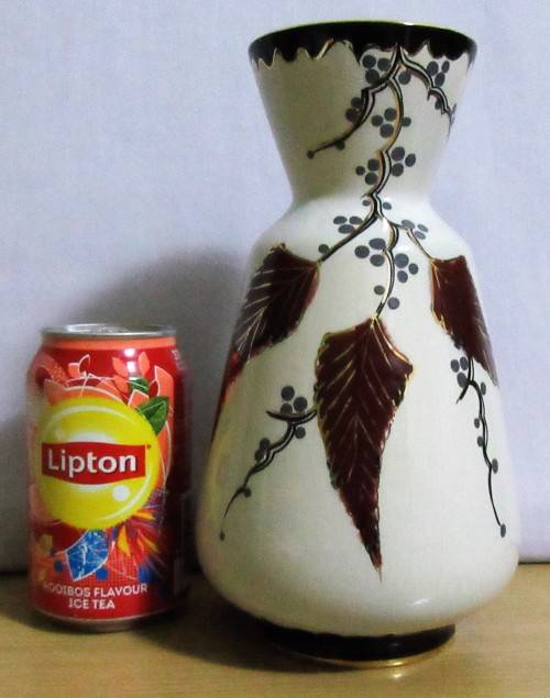STYLISH HOLLAND FLORA GOUDA HAND PAINTED VASE DECORATED STUNNING COLLECTORS PIECE 10bb LESAN