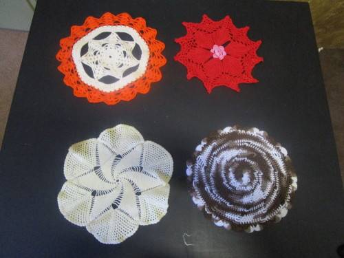 A lovely White Vintage Lovely Crochet doilies 24cm -27cm bid per each