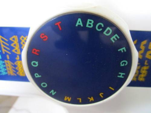 EMPISAL CELEBRITY 550 SEWING MACHINE 27 STITCH FUNCTION LOOK AS GOOD AS NEW