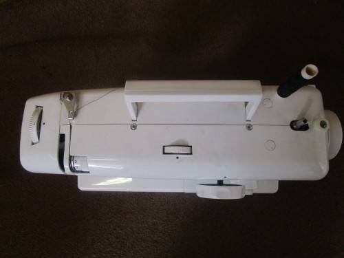 EMPISAL CELEBRITY 550 SEWING MACHINE 27 STITCH FUNCTION LOOK AS GOOD AS NEW