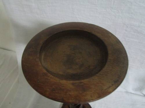 A ELEGANT SOLLID WOOD BARLEY TWIST ASTRAY STAND