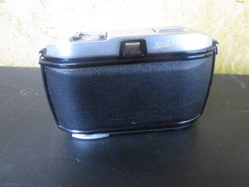 A VINTAGE BALDA CAMERA IN THE ORIGINAL CASING - NOT TESTED