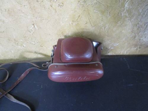 A VINTAGE BALDA CAMERA IN THE ORIGINAL CASING - NOT TESTED