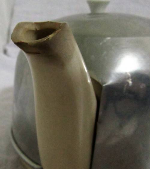 A COLLECTABLE HEAT MASTER / STAY HOT TEA/COFFEE POT - LOVLEY VINTAGE & SHABBY CHIC DECOR