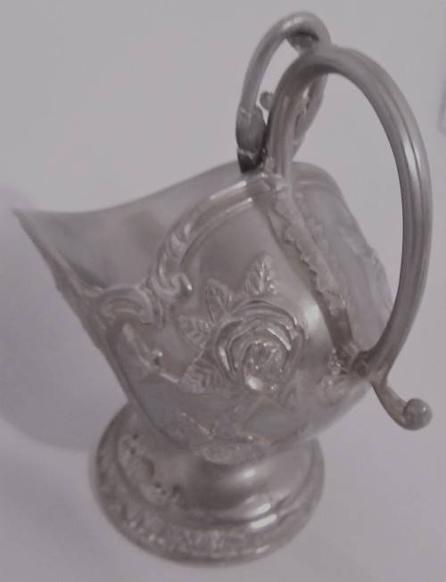 A SUPERB Vintage Silver Plate Scuttle Sugar Cube Bowl Scoop Set with a Floral Etching