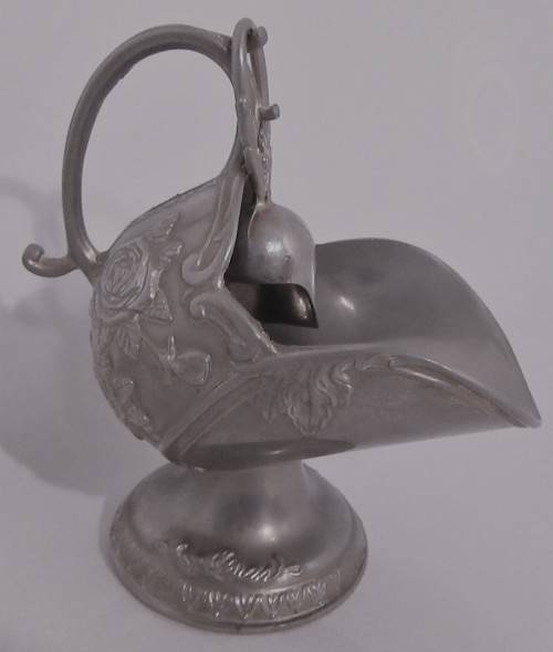 A SUPERB Vintage Silver Plate Scuttle Sugar Cube Bowl Scoop Set with a Floral Etching