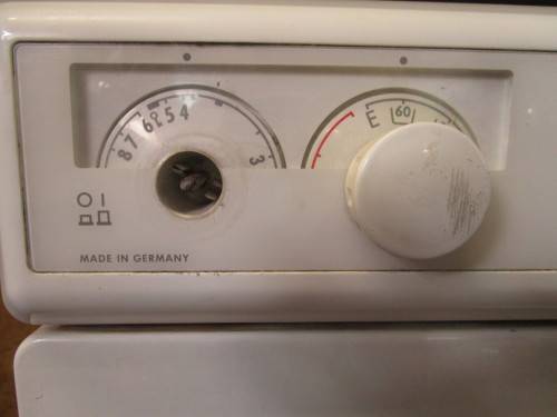 AEG Ö KO-LAVAMAT 625 Washing Machine, in good condition. Front loader takes 5 -7 kgs TESTED AND WORK