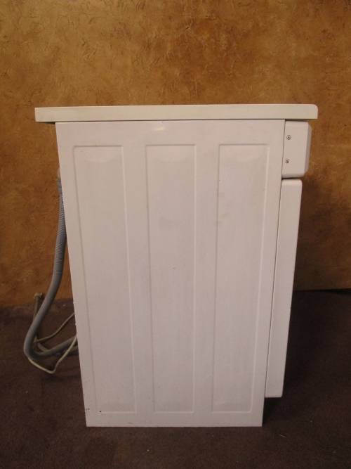 AEG Ö KO-LAVAMAT 625 Washing Machine, in good condition. Front loader takes 5 -7 kgs TESTED AND WORK