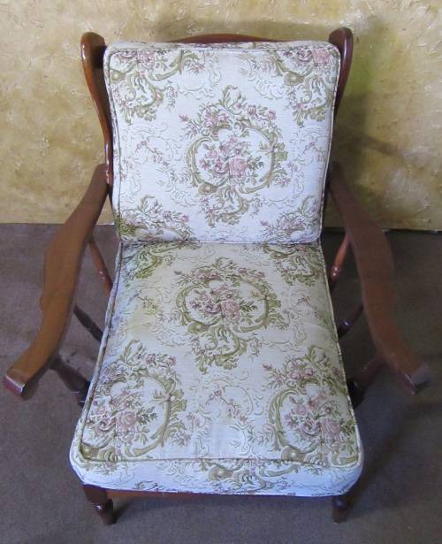 A MARVELOUS VINTAGE IMBUIA OCCASIONAL CHAIR IN EXCELLENT CONDITION