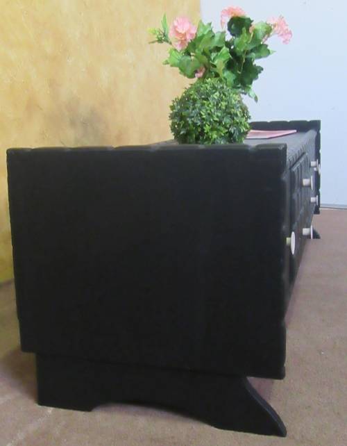 A VERY NICE CLEAN CHALK PAINTED - UNIT FOR PLASMA OR ENTERTAINMENT SYSTEM