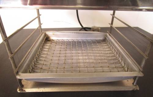 A VERY USEABLE VINTAGE TV BRAAI IN WORKING CONDITION