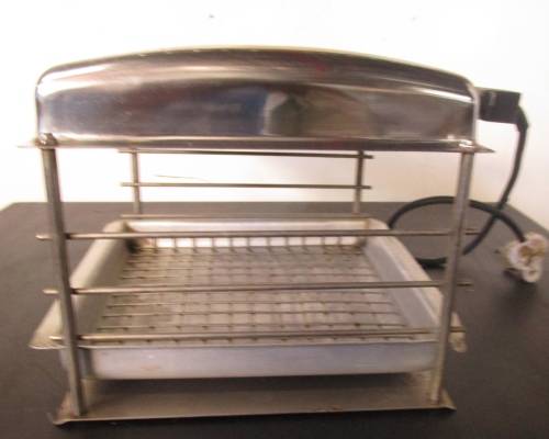 A VERY USEABLE VINTAGE TV BRAAI IN WORKING CONDITION