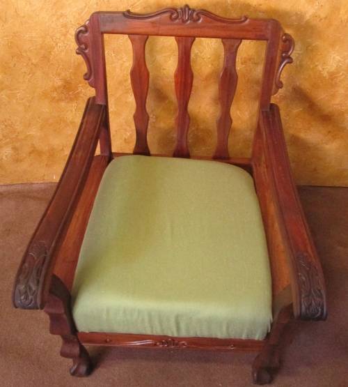 A MARVELOUS SINGLE SEATER SOLID IMBUIA COUCH/CHAIR MANUFACTURED BY STRONGBOW JHB