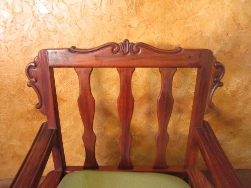 A MARVELOUS SINGLE SEATER SOLID IMBUIA COUCH/CHAIR MANUFACTURED BY STRONGBOW JHB