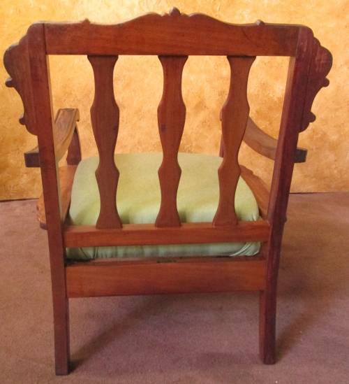 A MARVELOUS SINGLE SEATER SOLID IMBUIA COUCH/CHAIR MANUFACTURED BY STRONGBOW JHB