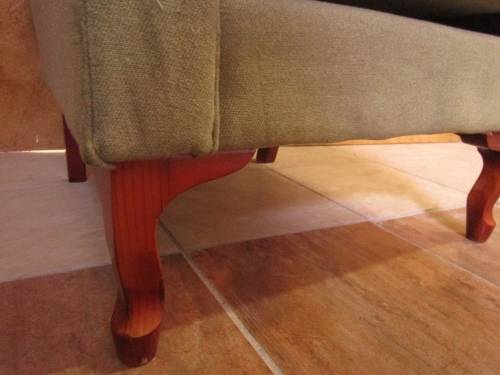 A VERY COMFORTABLE WINGBACK CHAIR WITH QUEEN ANN LEGS IN GOOD CONDITION - 2 AVAILABLE