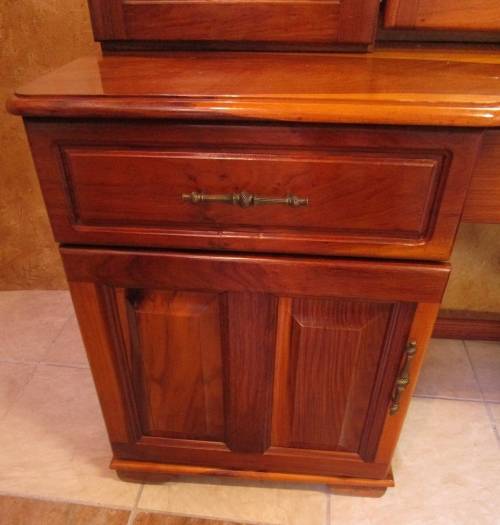 A ELGANT AND STYLISH KIAAT DRESSING TABLE WITH A STOEL - IN EXCELLENT CONDITION