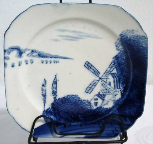 FIVE GORGEOUS ANTIQUE DELF SIDE PLATES STUNNING DESIGN NOT MARKED