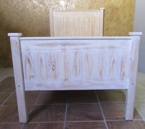A TRENDY & STYLISH SOLID WOOD SHABBY CHIC SINGLE BED