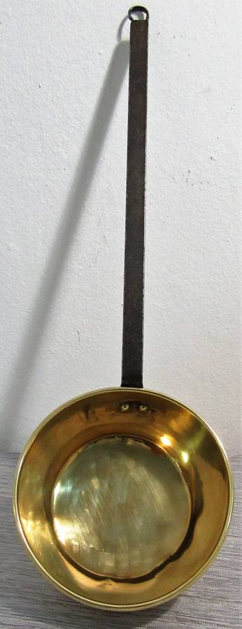 STUNNING KITCHEN DECOR A 46CM LONG SAUCER PAN