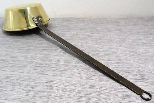 STUNNING KITCHEN DECOR A 46CM LONG SAUCER PAN