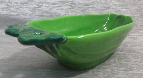 XMAS PROMOTION !!!!  LOVELY GREAN PEPER DESIGNED SERVING PLATTER BOWL