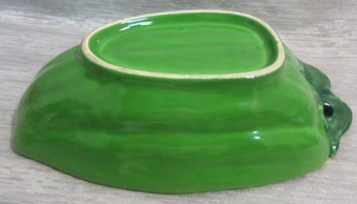 XMAS PROMOTION !!!!  LOVELY GREAN PEPER DESIGNED SERVING PLATTER BOWL