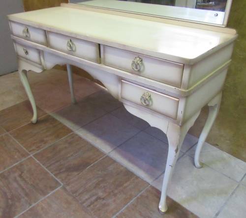 A MARVELOUS VINTAGE HARMAN & KEPLER STYLE LARGE DRESSING TABLE
