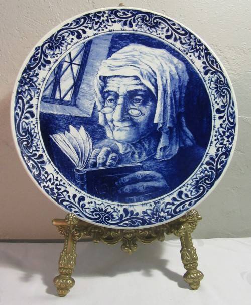 Vintage Delfts Boch Belgium Fisherman's Wife Charger ~ Wall Hanging Plate 11.5"