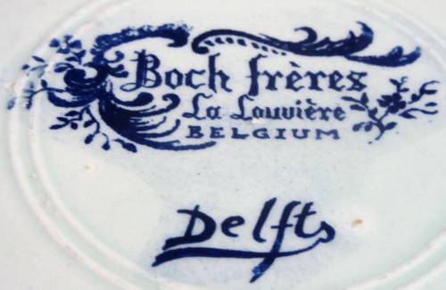 Vintage Delfts Boch Belgium Fisherman's Wife Charger ~ Wall Hanging Plate 11.5"
