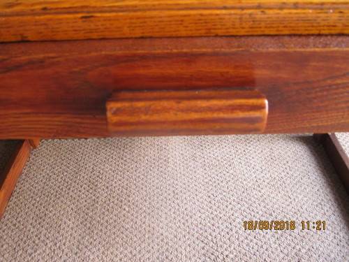 A VERY CUTE VINTAGE KIDDIES DESK WITH ONE DRAWER