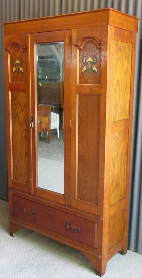 A GORGEOUS MIRRORED OAK WARDROBE WITH BEAUTIFUL INLAY WORK  - STUNNING & TIMELESS