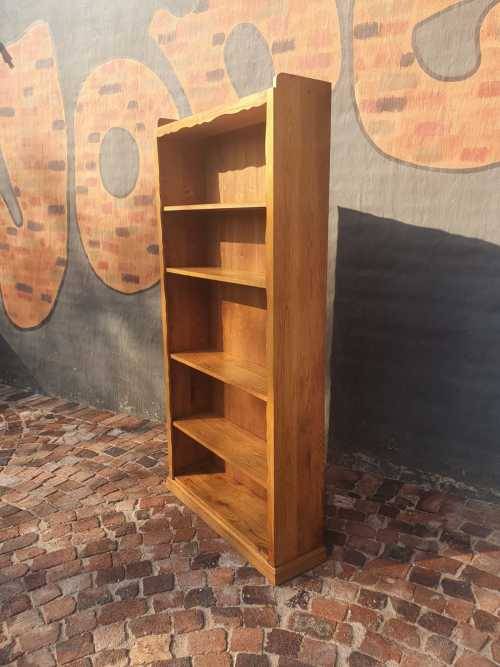 1.9 m Tall Solid Oak Bookshelf