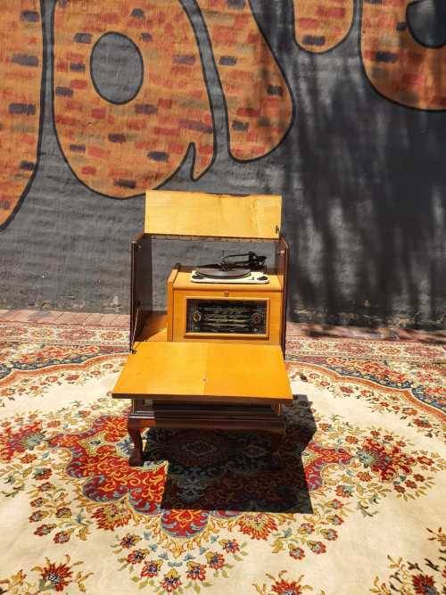 Ball and Claw Radio Cabinet not tested