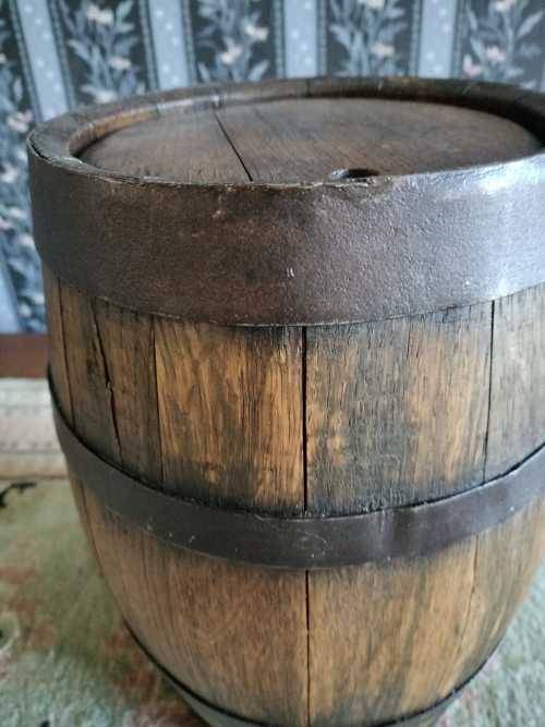 Medium Wood Barrel