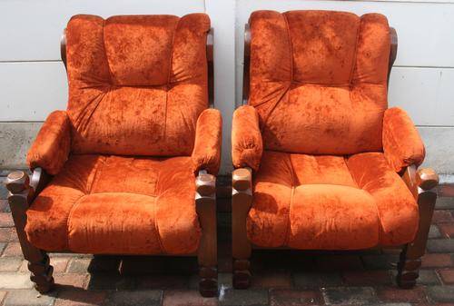 A GORGEOUS SOLID TWO, ONE SEATER COUCHES, PAINT/SHABBY CHIC FOR YOUR PATIO/PORCH!!