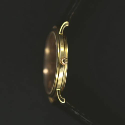 18ct Gold Omega Quartz Dress Watch with Box and Papers