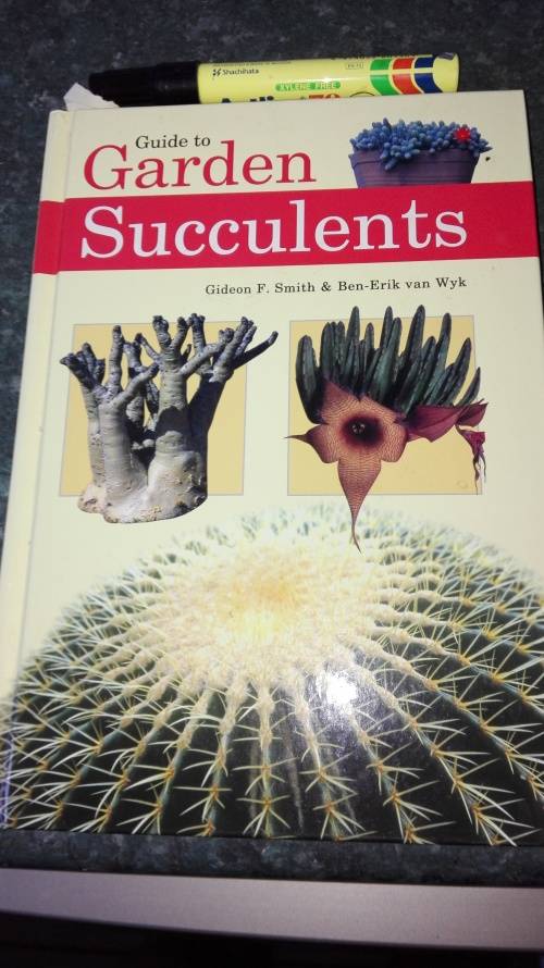 GUIDE TO GARDEN SUCCULENTS GIDEON F SMITH and BEN-ERIK van WYK
