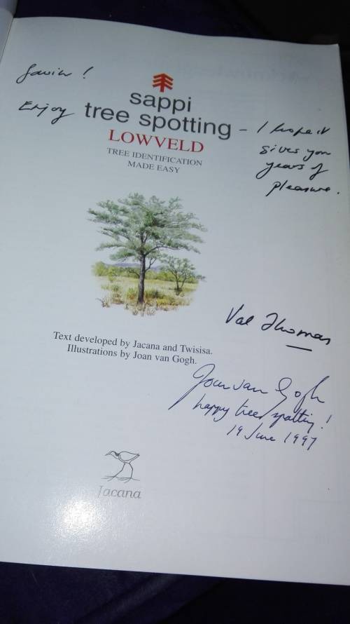 SAPPI TREE SPOTTING  LOWVELD  Tree Identification Made Easy Jacana ( signed by Illustrator )   )