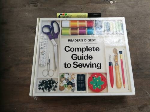 Readers Digest COMPLETE GUIDE TO SEWING