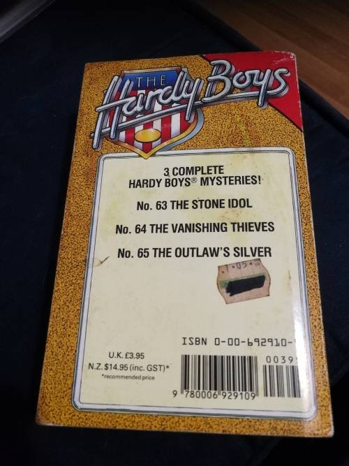 THE HARDY BOYS FRANKLIN W DIXON 3 FOR THE PRICE OF 2