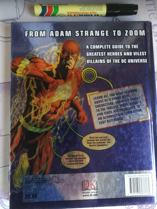 DC COMICS THE ULIMATE CHARACTER GUIDE ( A to Z Facts and Stats on 200 DC Universe Heroes and Villain