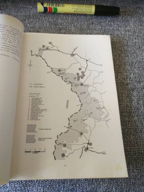 The DRAKENSBERG BUSHMEN and their ART With a Guide to the Painting Sites A R WILLCOX