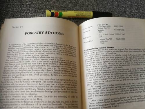 The DRAKENSBERG BUSHMEN and their ART With a Guide to the Painting Sites A R WILLCOX