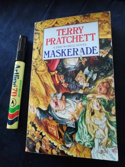 MASKERADE A DISCWORLD NOVEL TERRY PRATCHETT (Softcover )