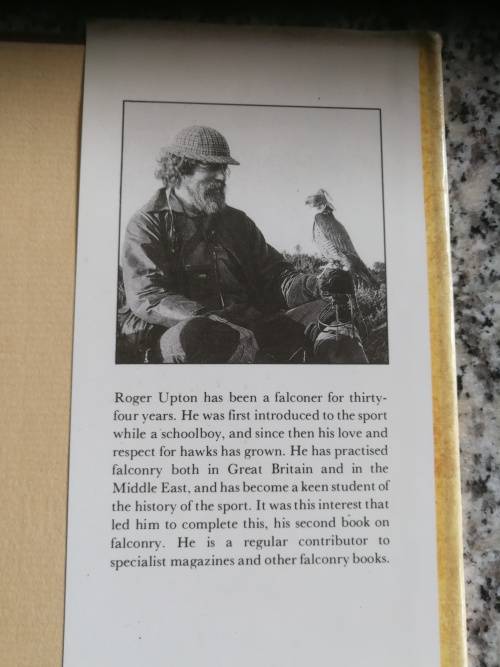 O FOR A FALCONER`S VOICE ROGER UPTON Memories of the Old Hawking Club falconry
