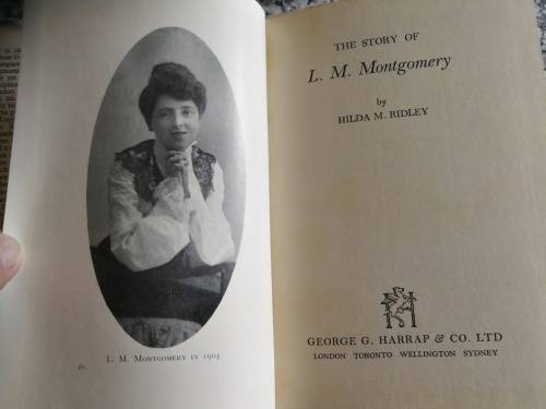 THE STORY OF L M MONTGOMERY Author of Anne of Green Gables HILDA M RIDLEY